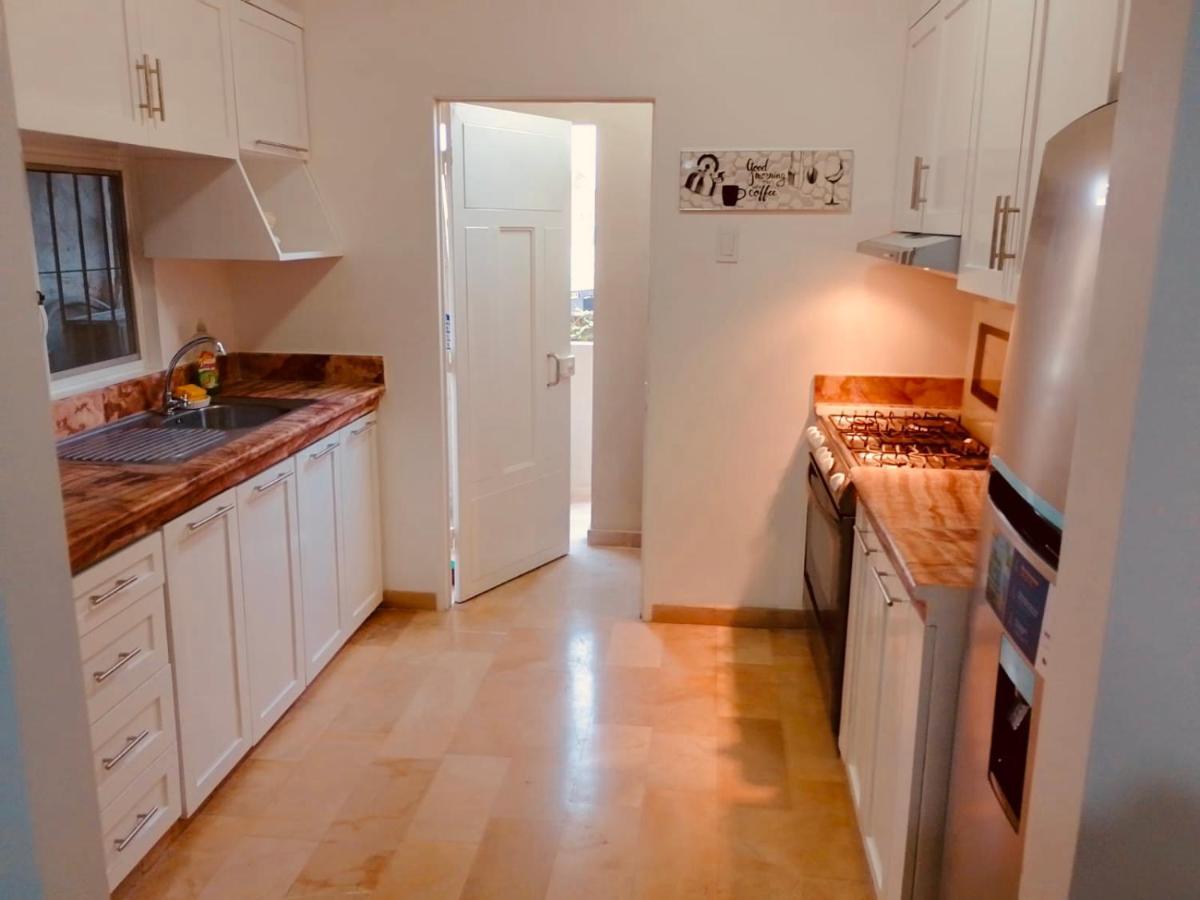 Large 2-Bedroom Apartment, Close To The American Consulate Guayaquil Exterior photo